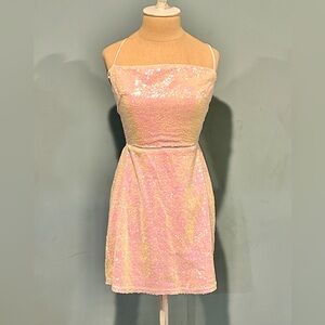 Lucy In The Sky Sequin Mini Dress size Medium in Pink Iridescent